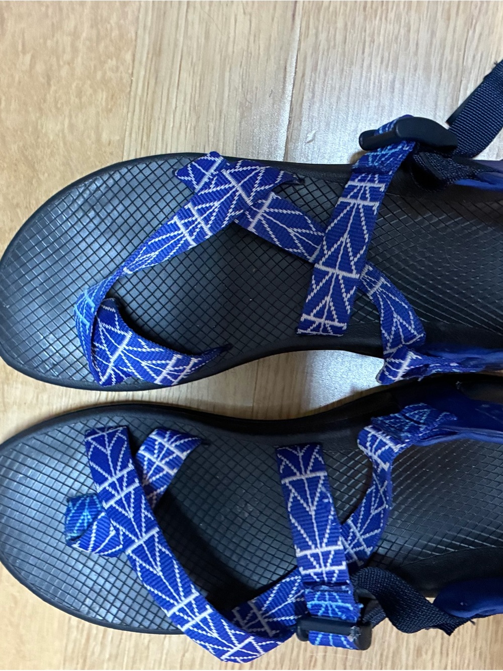 Chaco Blue and White Geometric Strap Sandals